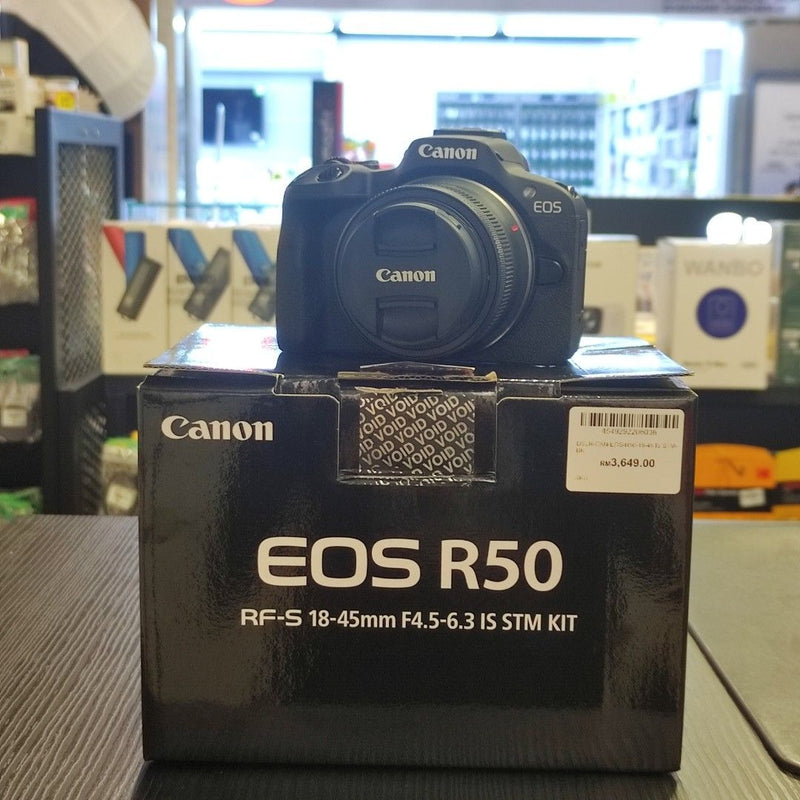 CAMERA CANON R50 EOS c/ 18-45mm