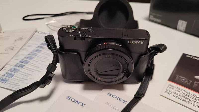 CAMERA SONY RX100