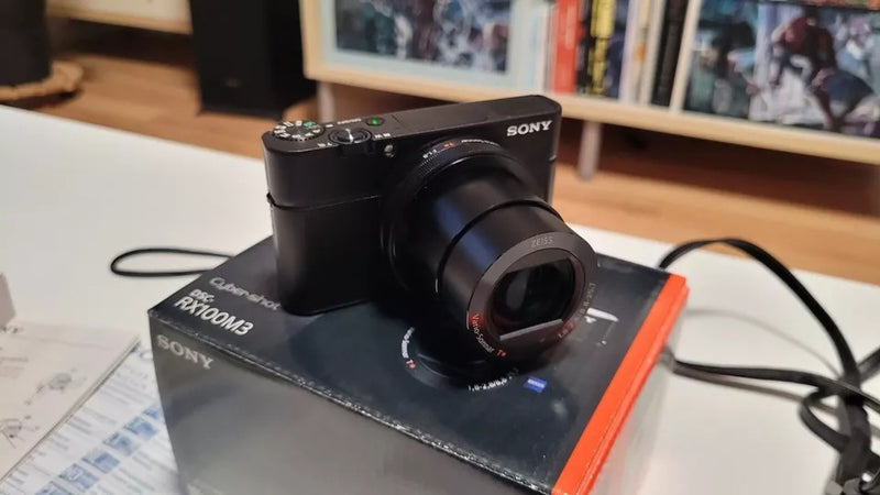 CAMERA SONY RX100