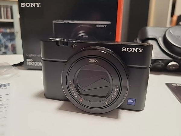 CAMERA SONY RX100